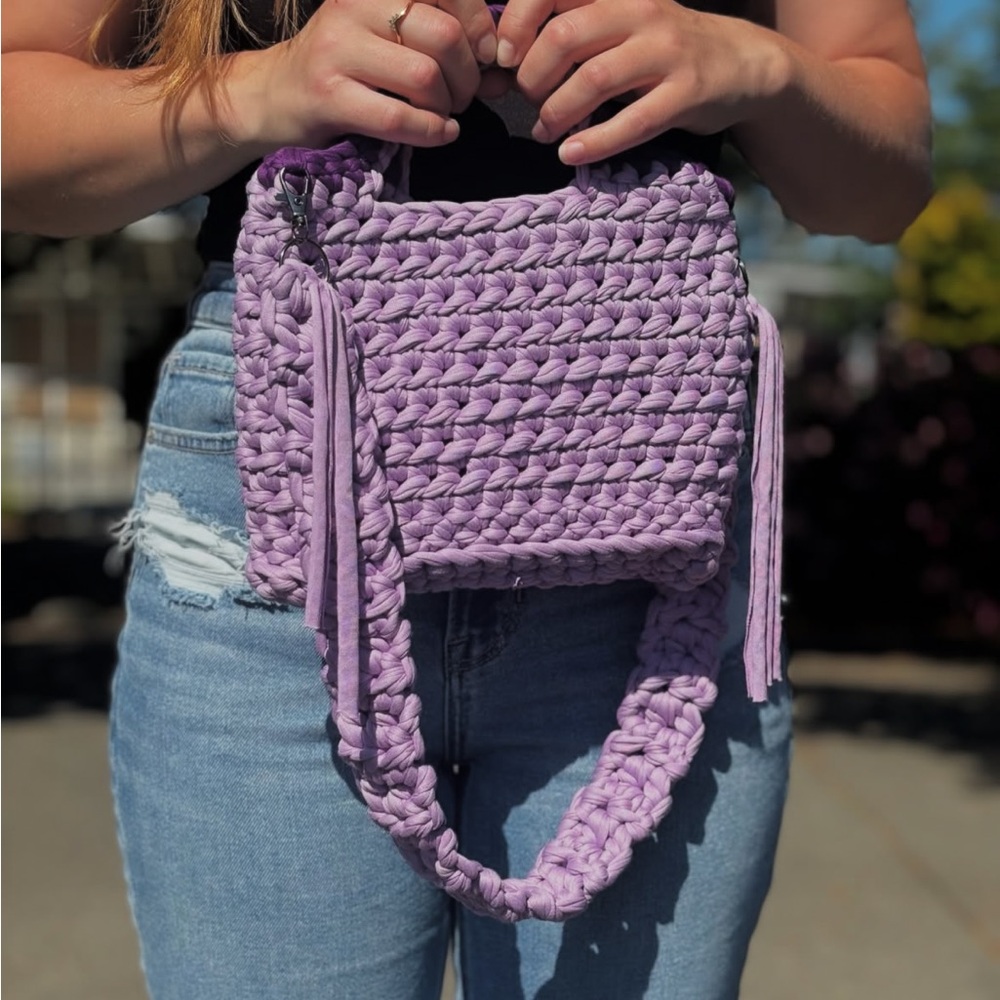 Handcrafted Crochet Handbag with Detachable Shoulder Strap